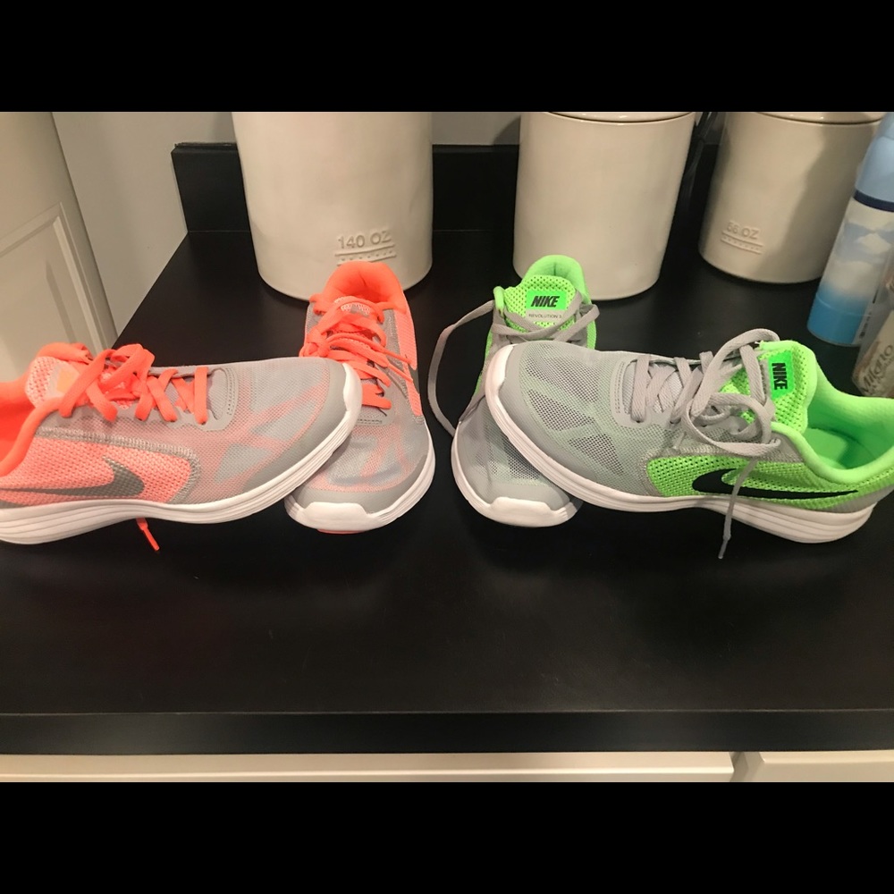 Women’s Nike new tennis shoes , for each pair .